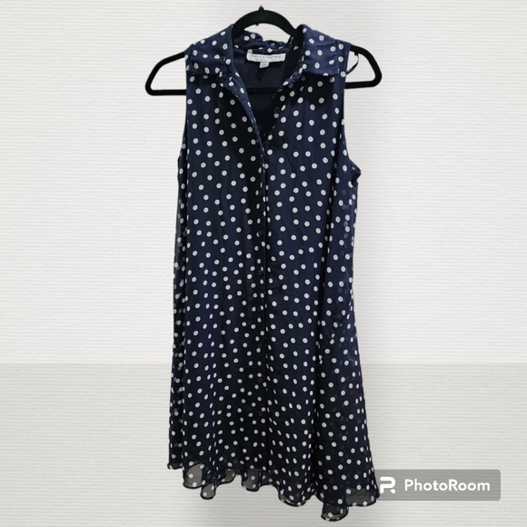 Emma & Michele Dresses & Skirts - Beautiful  summery Emma & Michele navy and white polka dot dress, size medium